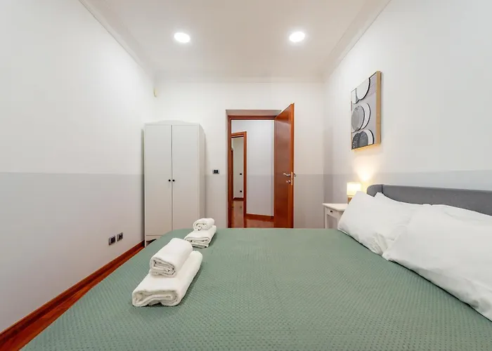 Domus 44 * Roma